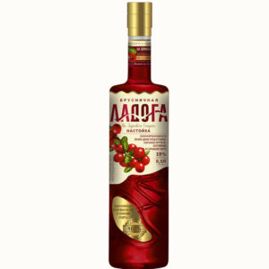 Настойка Ладога Брусничная 0,5л