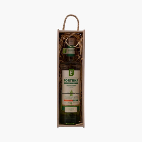 Водка Fortuna Organic 40% in Wooden Box (0.7L)
